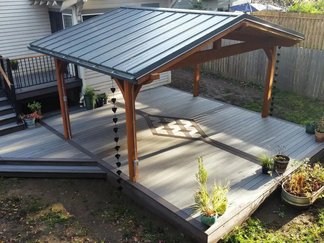 covered-deck-with-inlay - Deck Inlays design contractors in Portland OR